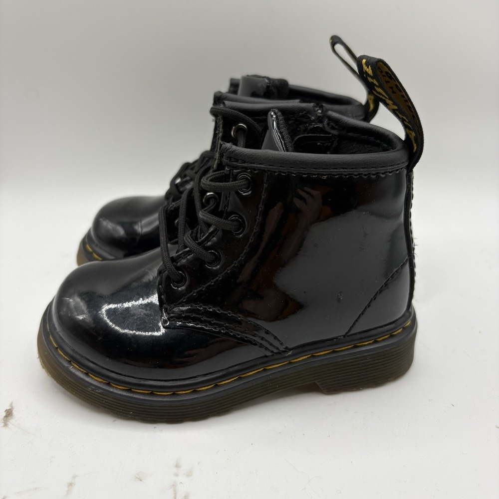 KIDS UNISEX Dr. Martens BLACKPatent Leather Lace-Up Size 6 Boots Preowned #1460
